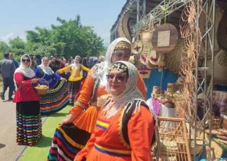 جشنواره ملی‌ کج‌چینی و جشن ثبت جهانی نوغانداری در گیلان برگزار شد