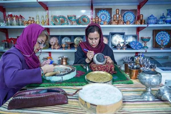 به متقاضیان راه اندازی مشاغل خانگی و کارگاه محور تسهیلات اعطا می‌شود