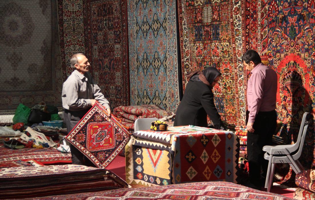 افغانستان و ترکیه با استخدام بافندگان ایرانی به رقیب ایران بدل شده‌اند