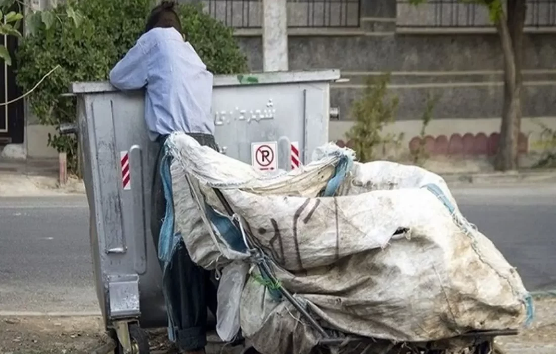 افراد زباله‌گرد و کارتن‌خواب در شهرداری تهران به عنوان پاکبان جذب می شوند