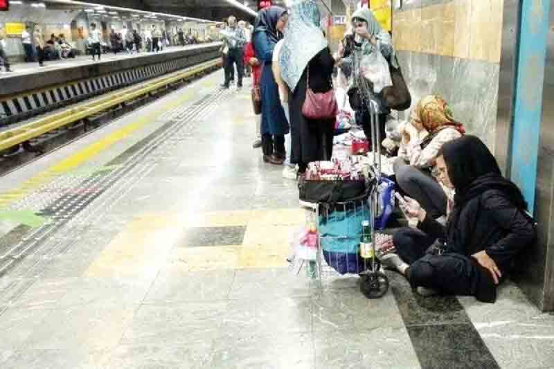 برخورد قاطع با مافیای دست‌فروشی؛ دست‌فروشان مترو در بازارهای فاخر مستقر می‌شوند