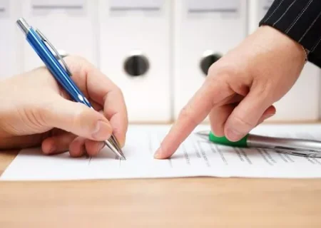 ۱۰ اشتباه رایج در تنظیم قرارداد استخدام که باید از آن اجتناب کنید