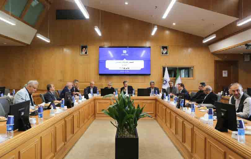 بررسی چالش‌های قانون مشاغل سخت و راهکارهای جدید حل اختلافات کارگری در اتاق مشهد