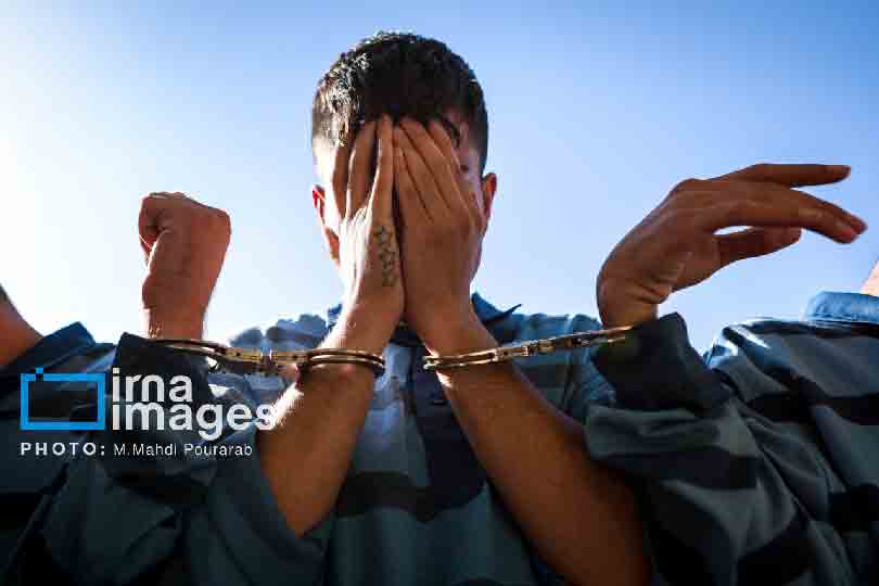 شکار زنان جوان با آگهیهای استخدام جعلی/ متهم دستگیر شد