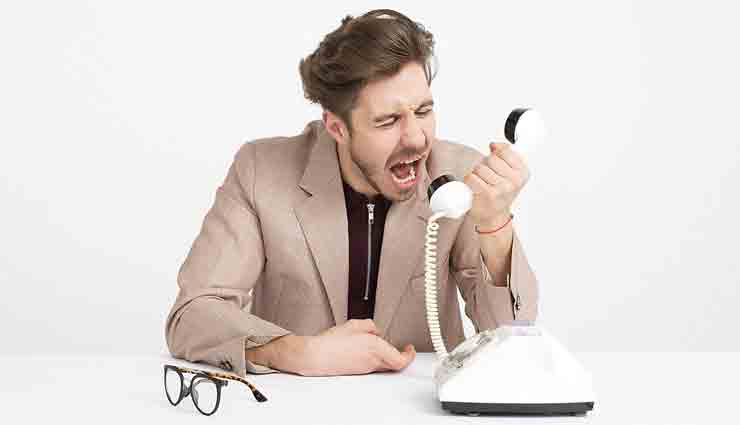 چگونه اجازه ندهید کسی در محل کار اعصابتان را خرد کند