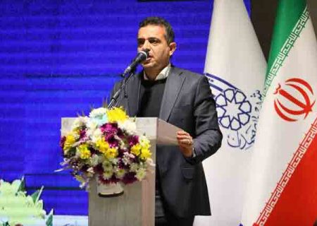 نماینده مجلس: دولت نیروهای شرکتی را تعیین تکلیف کند